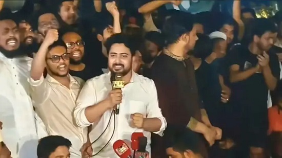 আবারও অ’গ্নিঝরা স্লোগান নিয়ে জনতার মঞ্চে নাহিদ ইসলাম