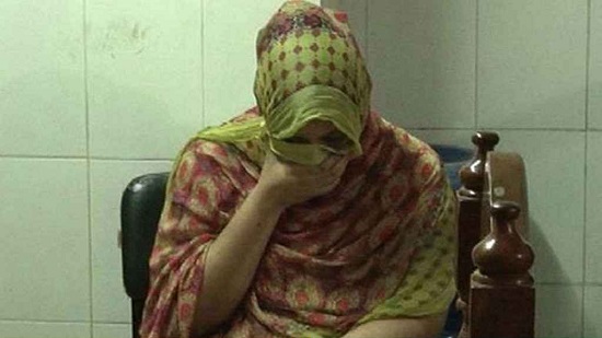 চুরি করার পর পুলিশ সদস্যের স্ত্রীকে ধর্ষণ
