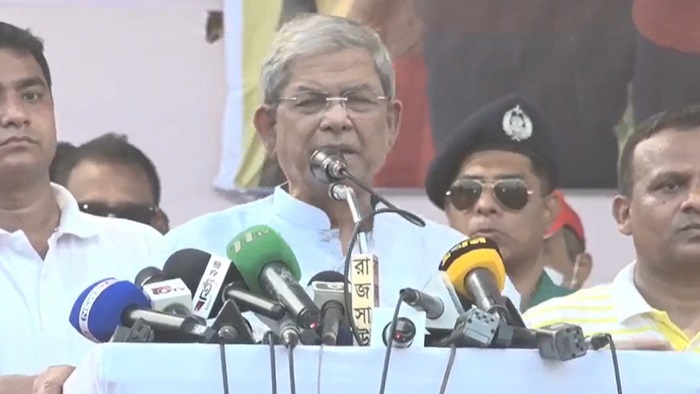 হাসিনাকে এই দেশে রাজনীতি করার সুযোগ দেবো না : মির্জা ফখরুল