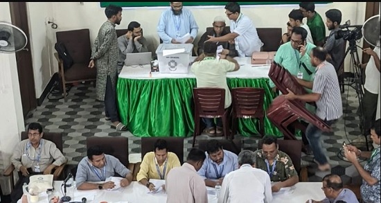 জাকসু নির্বাচন: ১৪ হলের ভোট গণনা শেষ, যা জানা গেল